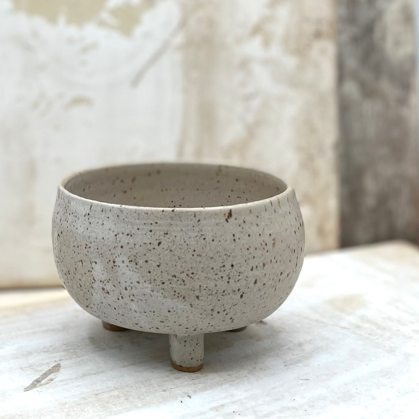 Windansea Tripod Planter Medium